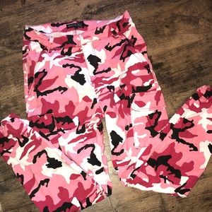 PINK CAMO PANTS